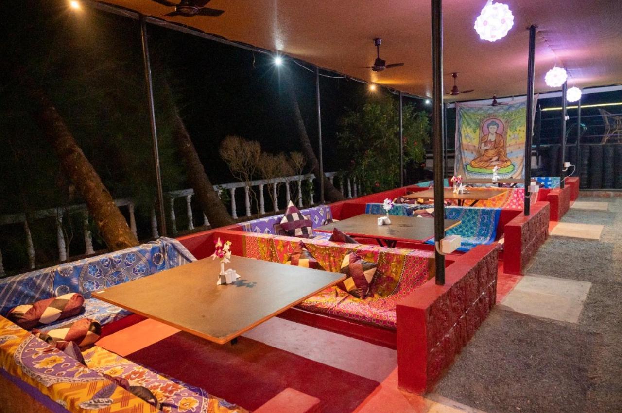 Royal Orbit Resort Agonda Exterior photo